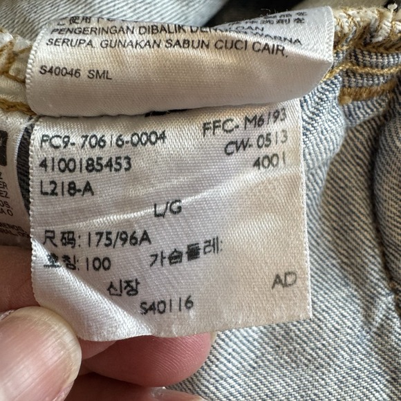 Levi's Men's Denim Trucker Vest Blue Cotton Sleeveless Jean Jacket Western Work - Picture 15 of 15